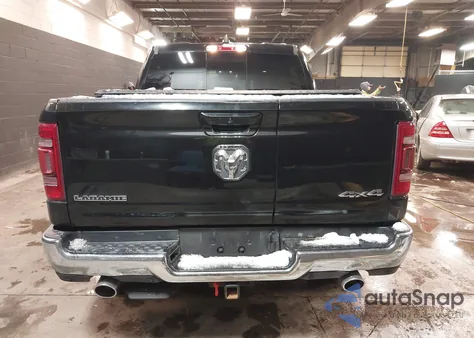 2024 Ram 1500 Laramie 4X4 5'7 Box z USA, uszkodzony, nr VIN 1C6SRFJT6RN111184